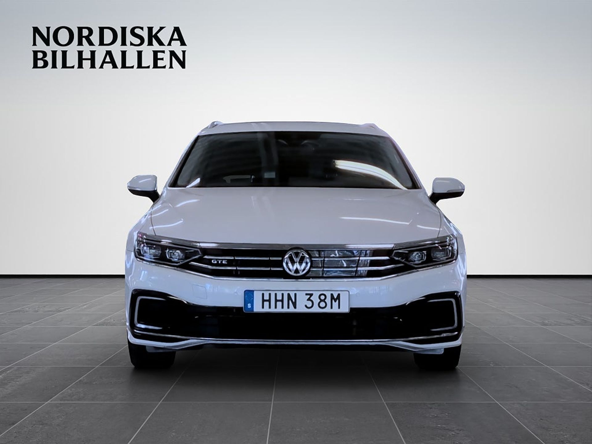 Volkswagen Passat 2020, photo 2/10