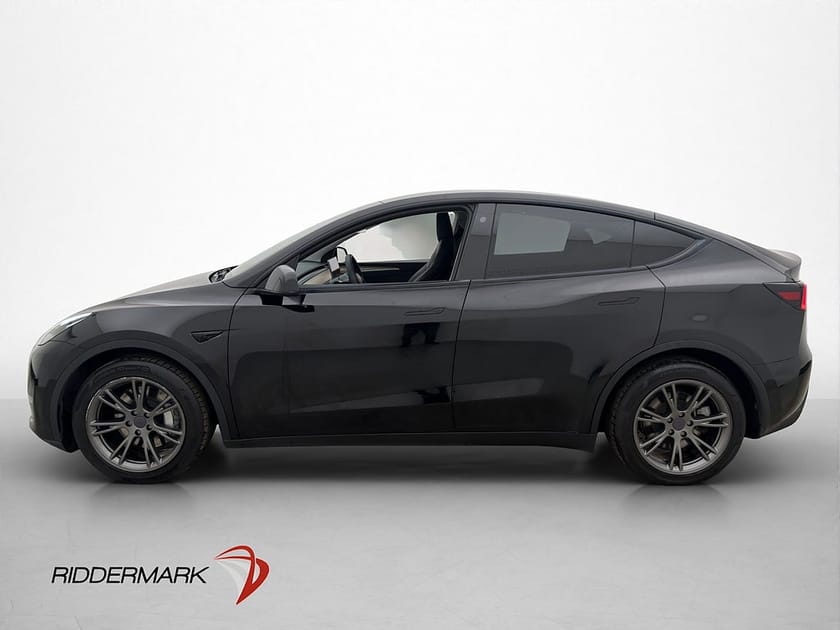 Bild 5 av Tesla Model Y Long Range AWD Svensksåld Panorama MOMS Drag