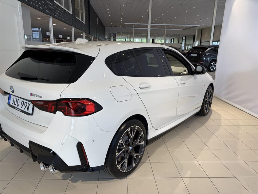 Bild 5 av BMW M135 xDrive M135i  M Sport H K Rattvärme DA