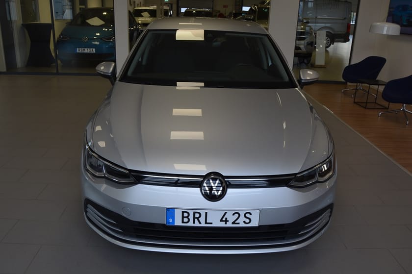 Bild 2 av Volkswagen Golf 1.5 eTSI 150hk DSG7 Dragpaket / Navigation