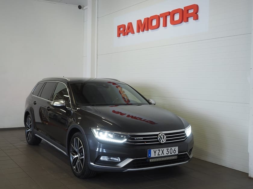 Bild 1 av Volkswagen Passat Alltrack TDI 190hk 4M Executive | D-värm | Drag | Cockpit |