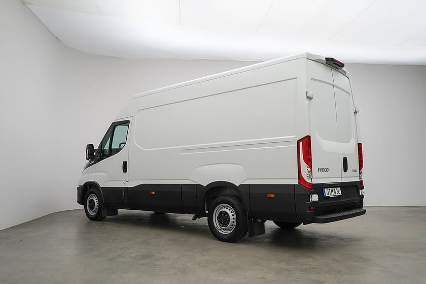 Bild 4 av Iveco Daily 35-140 Van 2.3 JTD Hi-Matic / Moms / Värmare