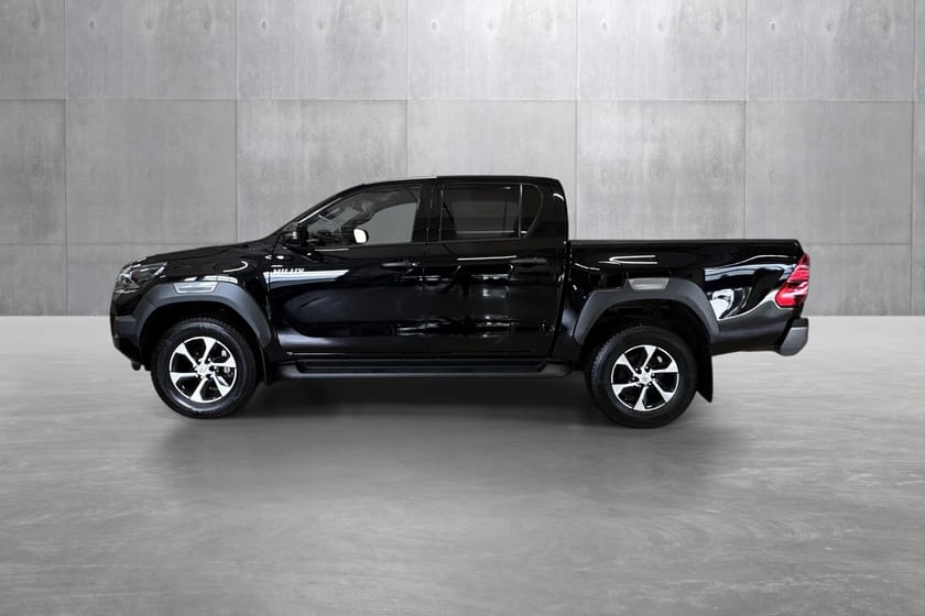 Bilde 2 av Toyota Hilux Dobbelcab 2.4 Diesel D-4D Automat 6 gir 4x4 SR+ Invincible X