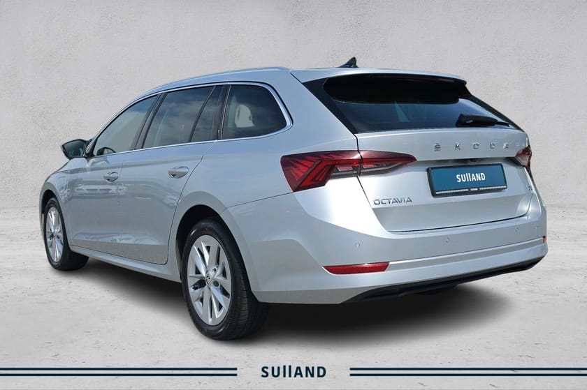 Bilde 3 av Škoda Octavia Combi iV Plug-in/P.varmer/R.kam/S.historikk/ACC/H.feste++