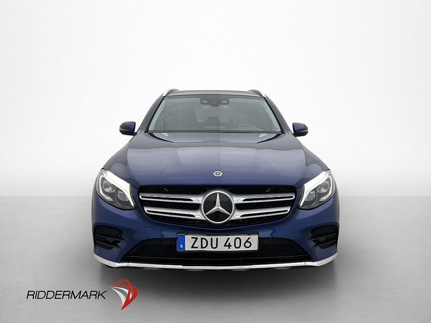 Bild 2 av Mercedes-Benz GLC 300 4MATIC 4M 245hk AMG Pano B-Kamera Drag Navi