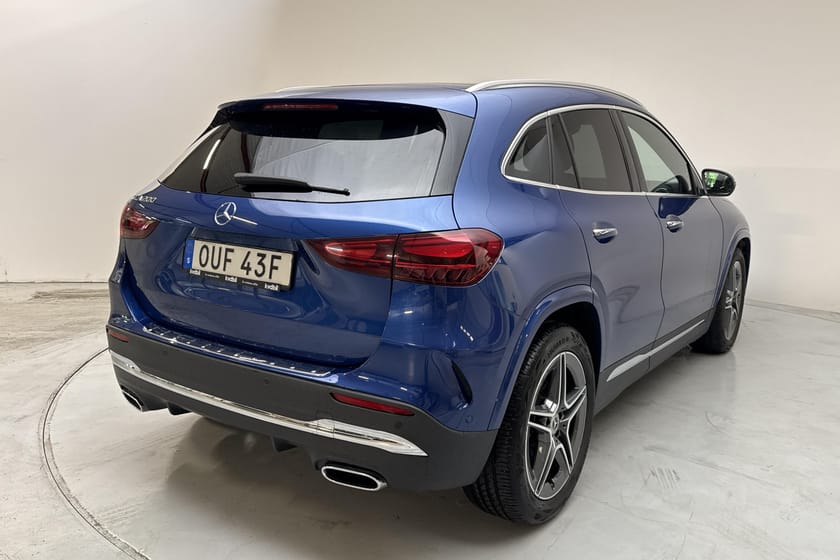 Bild 3 av Mercedes-Benz GLA 200 H247 (163hk) AMG Line Panorama