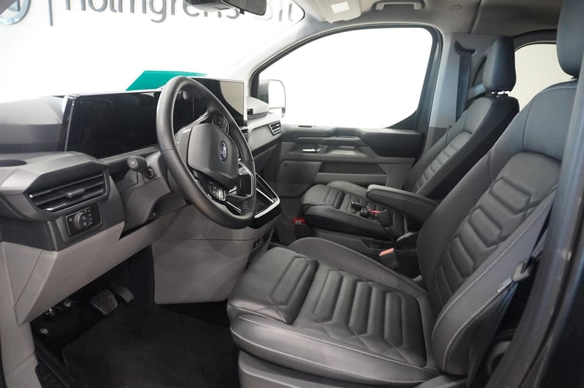 Bild 2 av Ford Tourneo Custom 340 Plug-in Hybrid Titanium X 340l LWB 2.5l PHEV 227 hk Aut