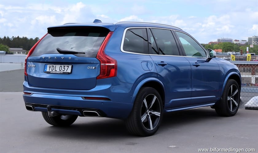 Bild 3 av Volvo XC90 D5 AWD R Design HeadUp 7-sits S/V-hjul GPS