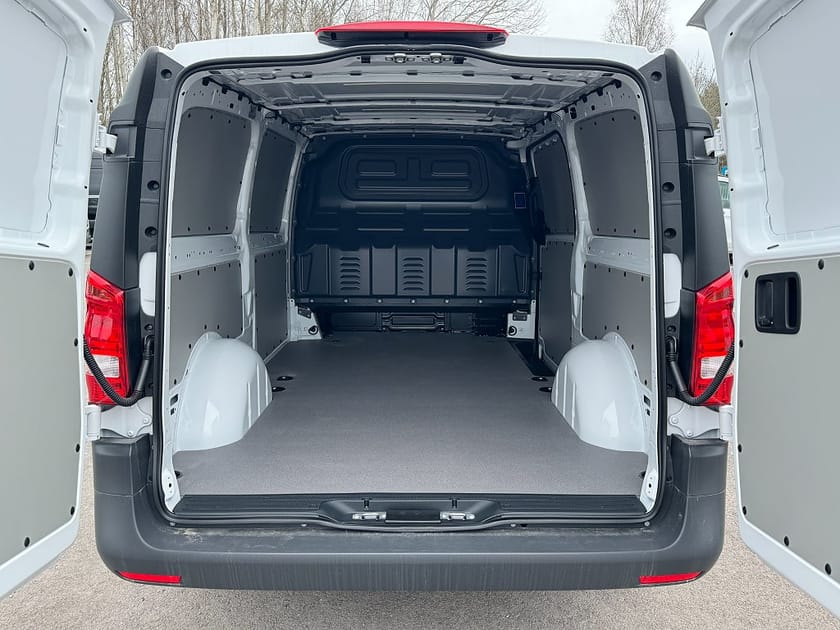 Bild 5 av Mercedes-Benz eVito 112