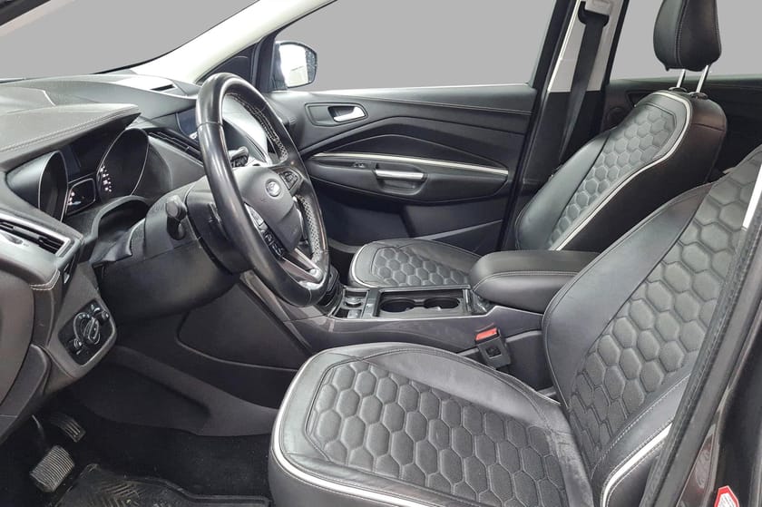 Bilde 4 av Ford Kuga 2.0 TDCi AWD Vignale - Hengerfeste - Varmer