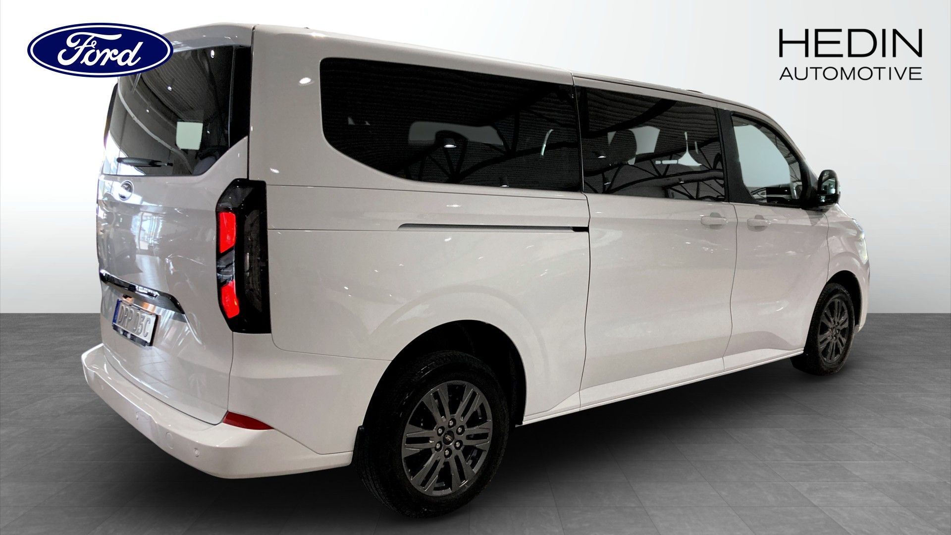 Ford Tourneo Custom 2024, photo 2/10