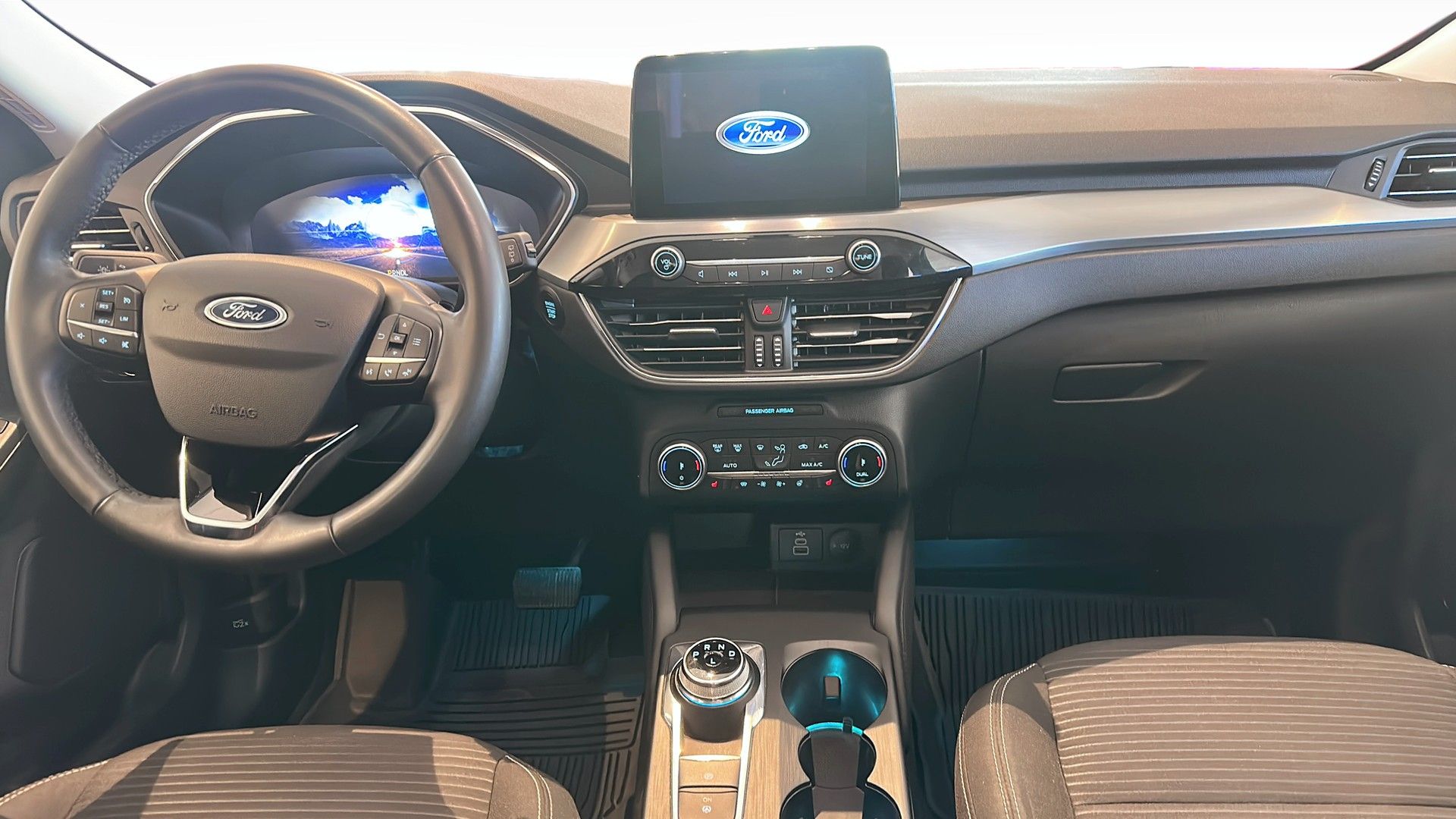 Ford Kuga Plug-In Hybrid 2024, bild 4/10
