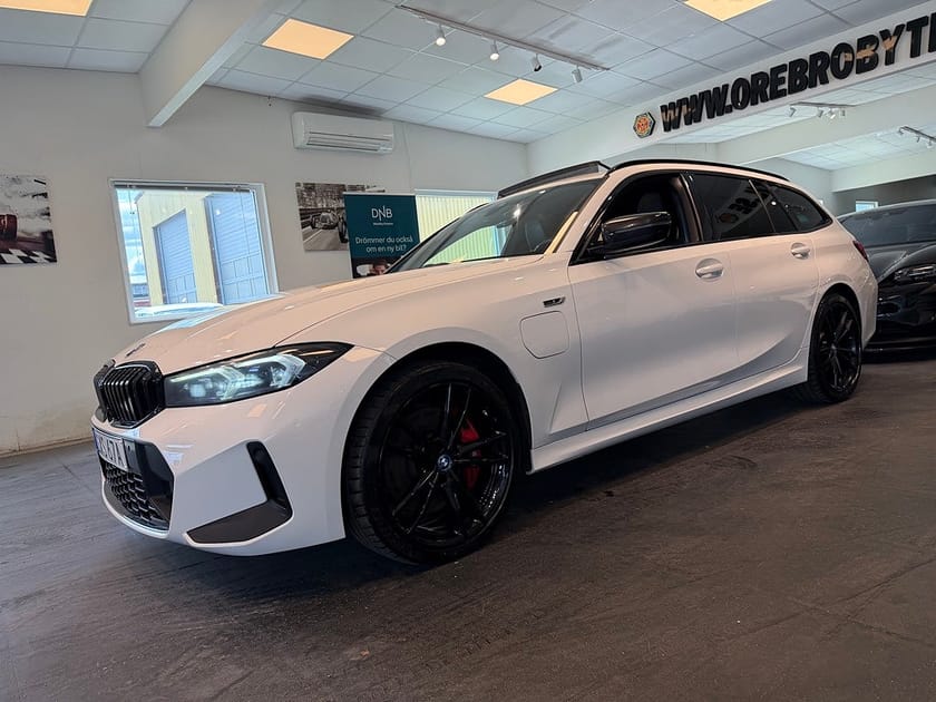 Bild 2 av BMW 330e xDrive Touring Steptronic M Sport Pro H/K Pano Drag