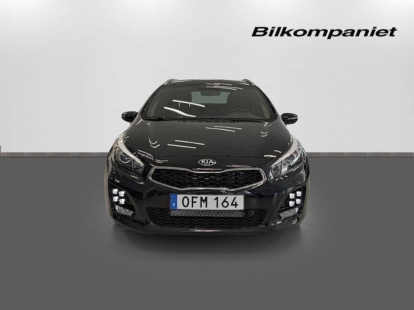 Bild 2 av Kia cee'd_sw SW 1.6 CRDi 136hk GT-Line Drag M&K-Värmare Vinterhjul
