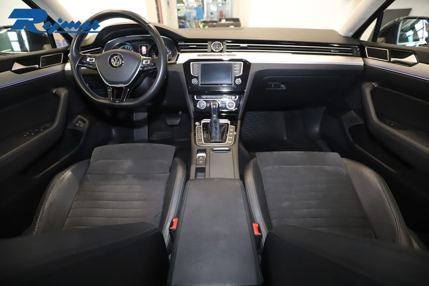 Bild 5 av Volkswagen Passat Variant GTE DSG6 Dragpaket