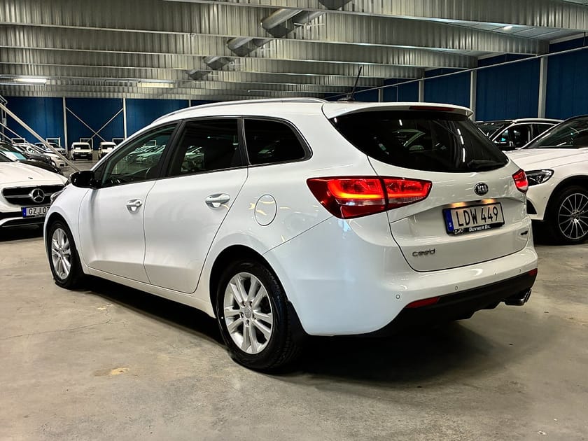 Bild 4 av Kia cee'd_sw SW 1.6 CRDi GT-Line | Rattvärme | Navi | Backkamera
