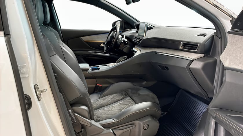 Bild 3 av Peugeot 5008 GT-Line Premium Business 177Hk 360 kamera Drag