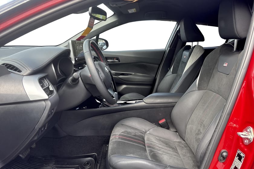 Bilde 3 av Toyota C-HR Hybrid GR Sport I Delskinn I Lav km