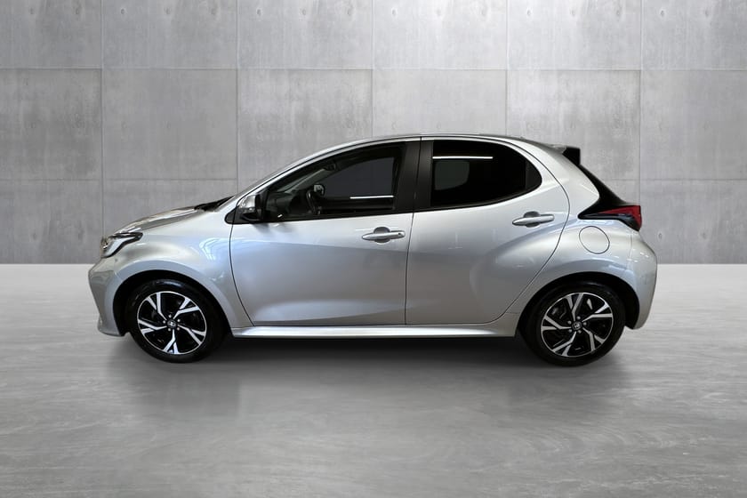 Bilde 2 av Toyota Yaris Hybrid 115