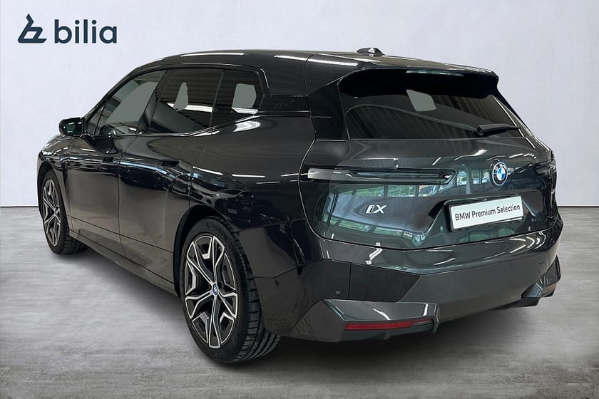 Bild 2 av BMW iX xDrive50 xDrive 50 Sportline | Aktiv farth. | H&K | Drag | 360