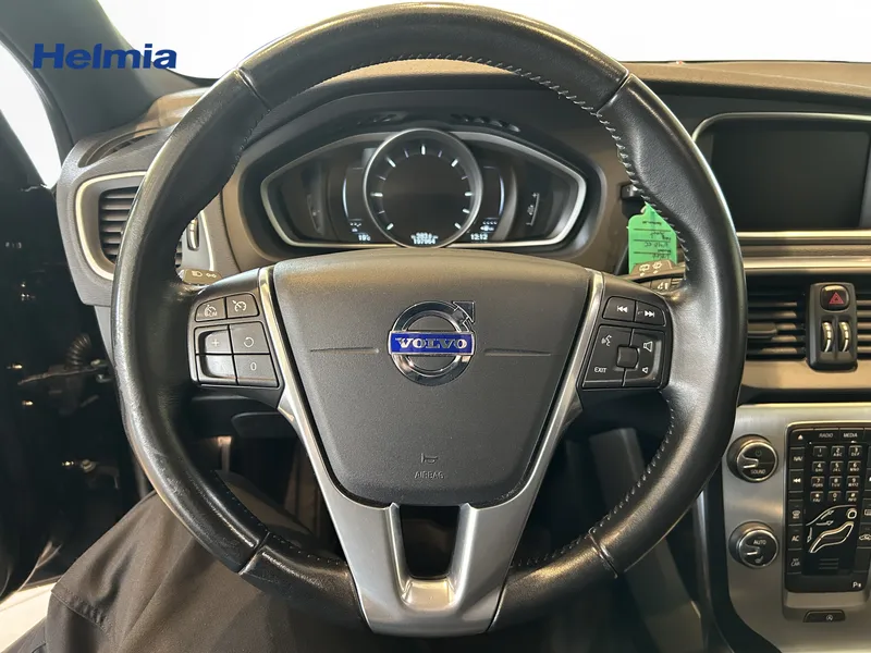 Bild 9 av 13 – Volvo V40 Cross Country D2 Ocean R Business E Ocean Race Business Edition