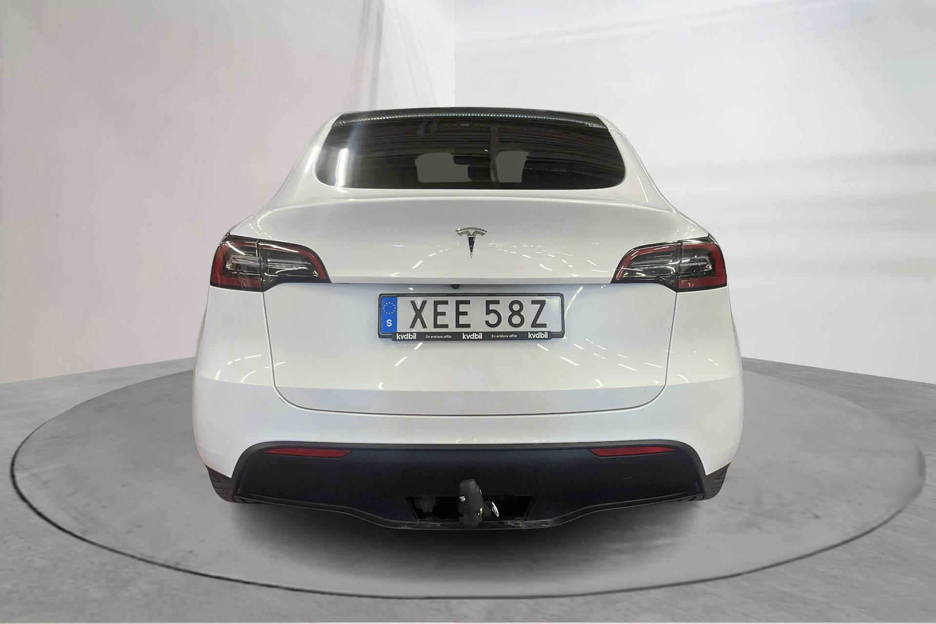 Tesla Model Y Standard Range RWD 2023, photo 6/10