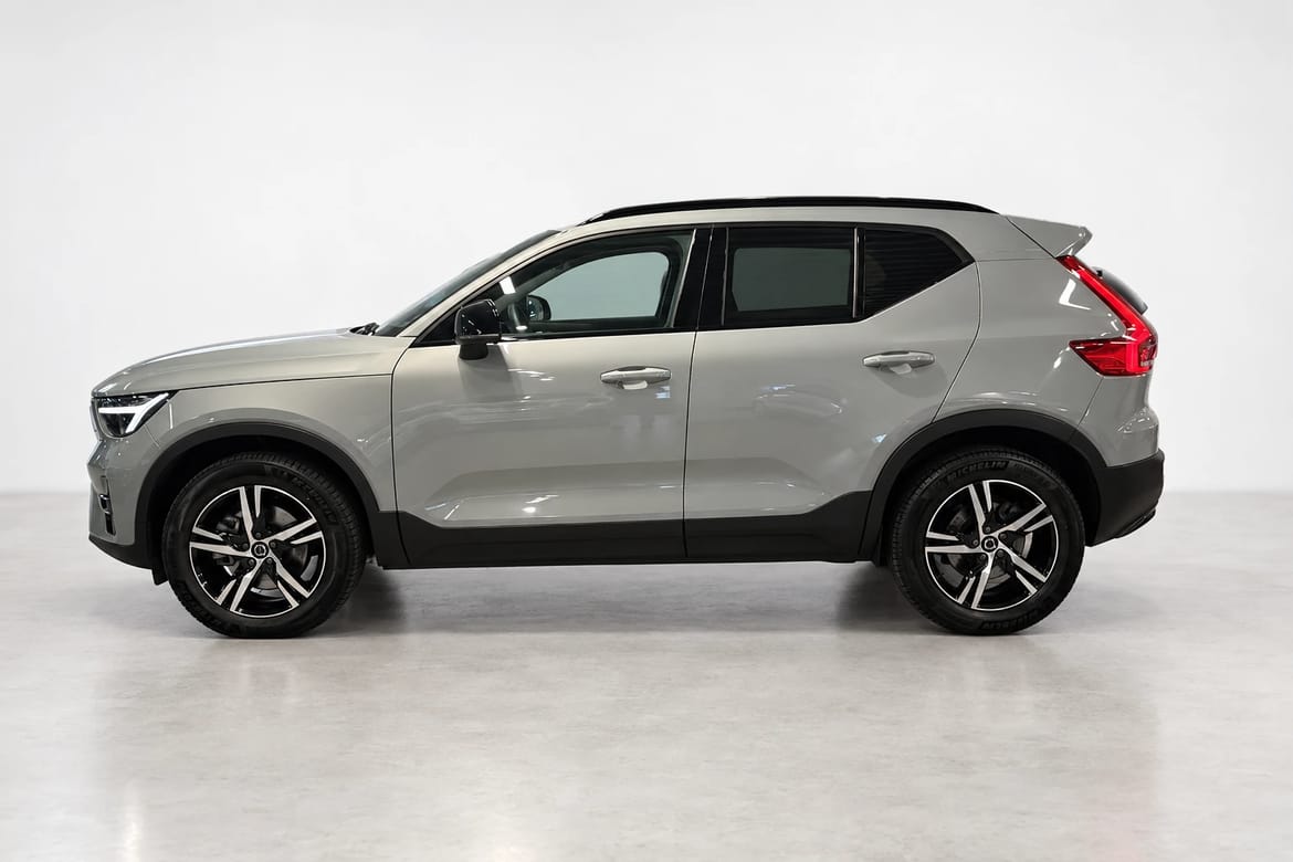 Volvo XC40 2025 - miniatyr 2