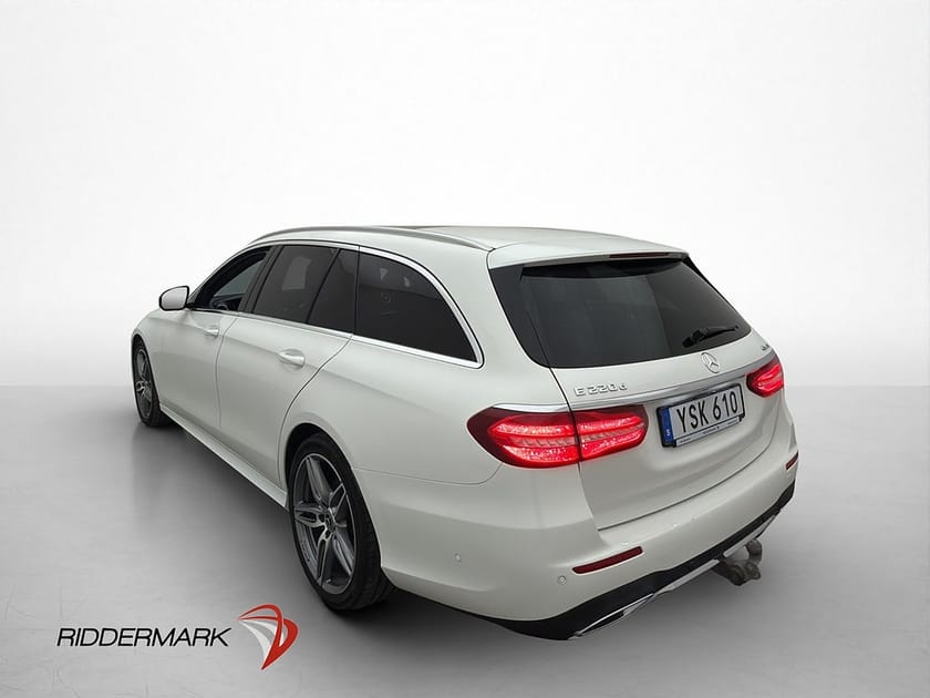Bild 5 av Mercedes-Benz E 220 T d 4MATIC E220 AMG Pano 360° Värmare Drag