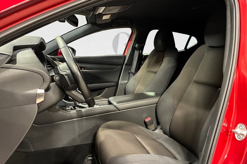 Bild 3 av Mazda 3 Hatchback 2.0 SKYACTIV-G 122 HK AUT BOSE BACKKAMERA 18"