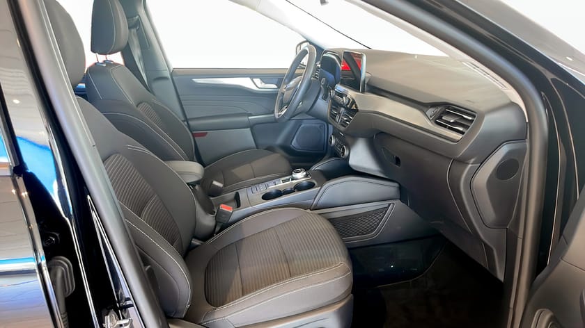 Bild 3 av Ford Kuga Plug-In Hybrid TITANIUM 2.5 FWD 225HK CVT