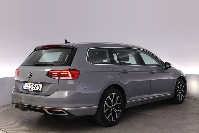 Bild 5 av Volkswagen Passat Sportscombi GTE Variant Drag Cockpit Kamera CarPlay