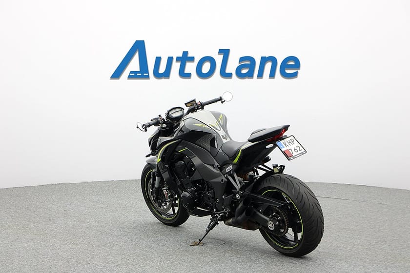 Bild 3 av Kawasaki Z1000 R-Edition *Öhlins, Vance&Hines, Nyservad