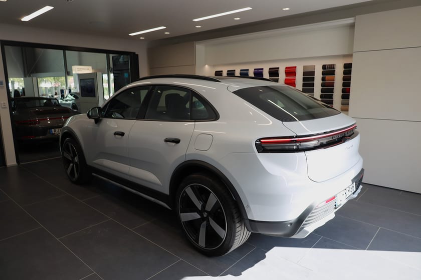 Bild 3 av Porsche Macan 4 Electric / 408 HK / VAT