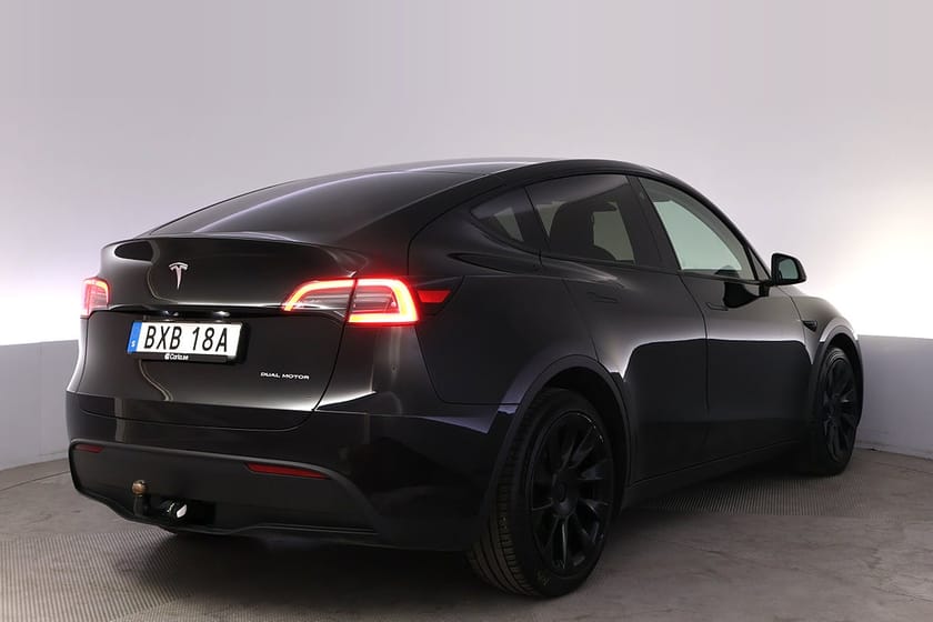 Bild 5 av Tesla Model Y Long Range AWD Autopilot Panorama Drag