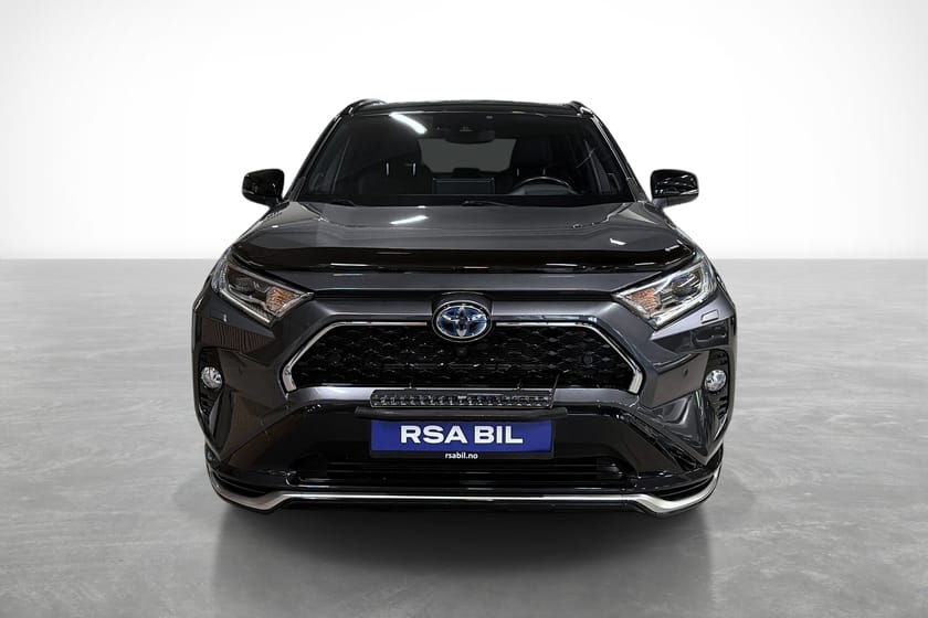 Bilde 2 av Toyota RAV4 Plug-in Hybrid Executive, Hengerfeste, Stigtrinn, LED- Bar