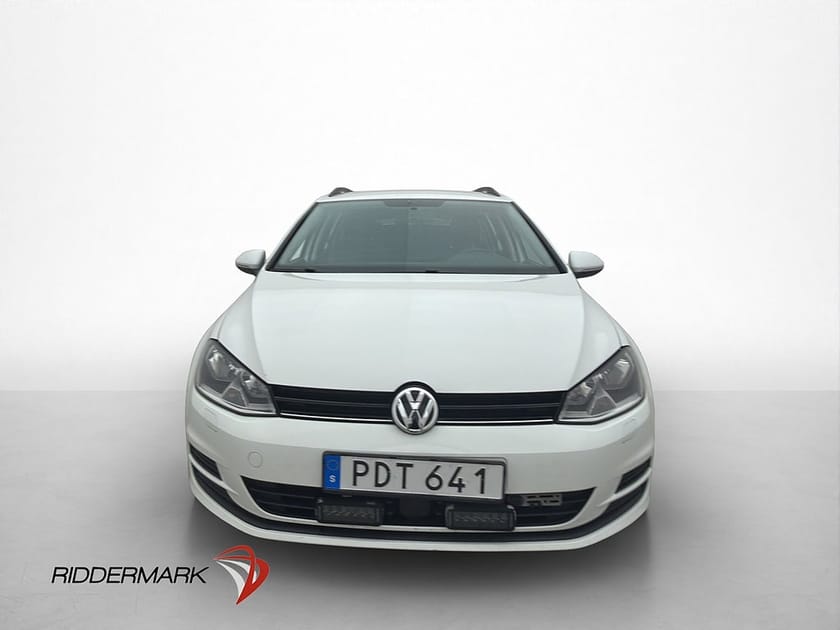 Bild 2 av Volkswagen Golf Sportscombi SC 1.2 TSI 110hk Kamera CarPlay Drag