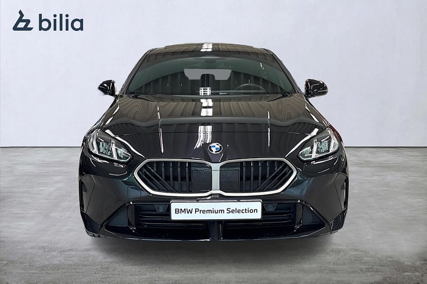 Bild 5 av BMW 120 Aut M-Sport | Panorama | Rattvärme | Backkamera
