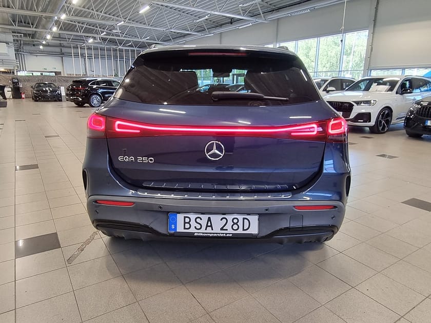 Bild 5 av Mercedes-Benz EQA 250 AMG Line Euro 6
