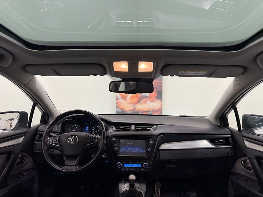 Bild 2 av Toyota Avensis Kombi