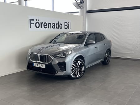 BMW iX2 xDrive30 M Sport Park Assist Drag Rattvärme