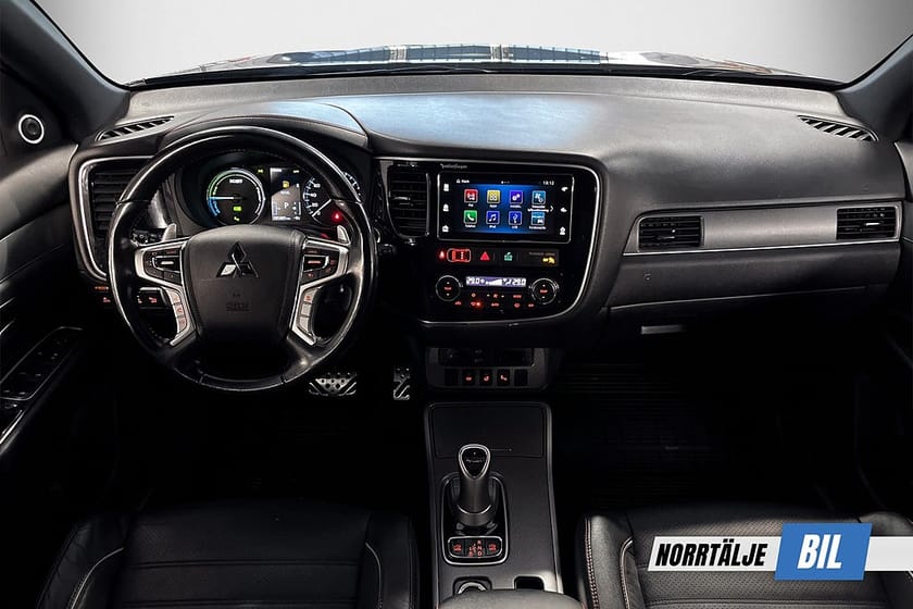 Bild 3 av Mitsubishi Outlander PHEV CVT 203 HK 4WD EDITION DRAG TAKLUCKA 360-KAMERA