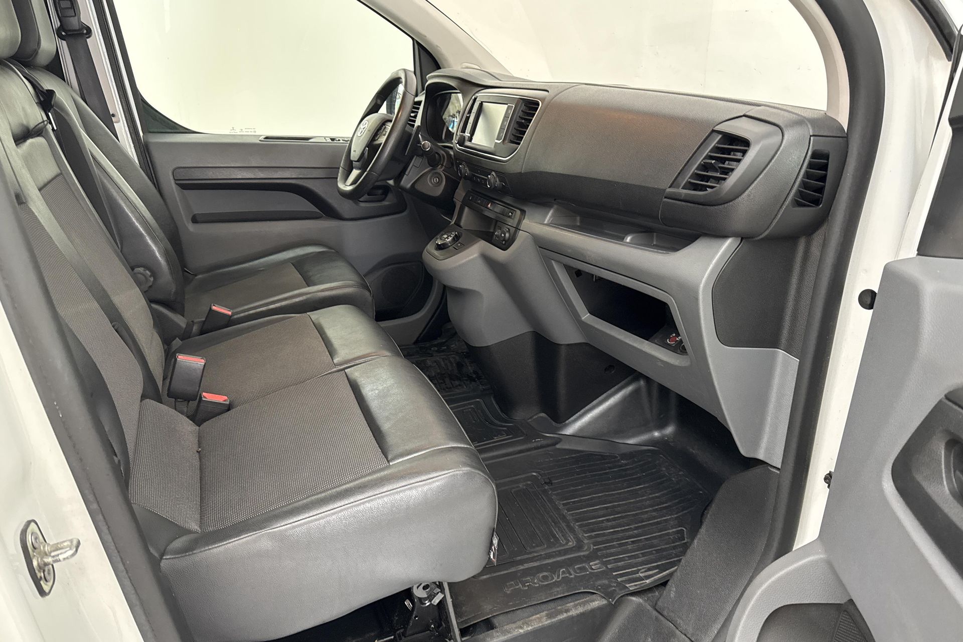 Toyota Proace 2.0 D-4D 2019, bild 7/10