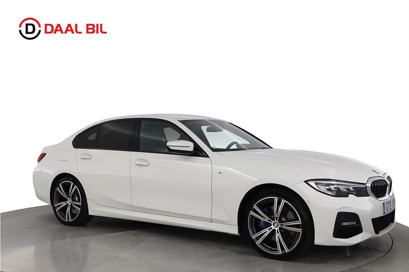 Bild 4 av BMW 330e xDrive Sedan 292HK M-SPORT COCKPIT KUPÉVÄRMARE P-SENS