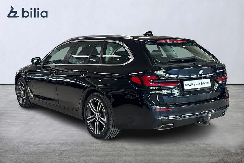 Bild 2 av BMW 530e Touring | Drag | HiFi | Rattvärme | Laddplatta