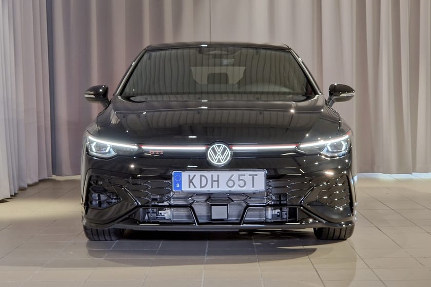 Bild 2 av Volkswagen Golf GTI Edition 50