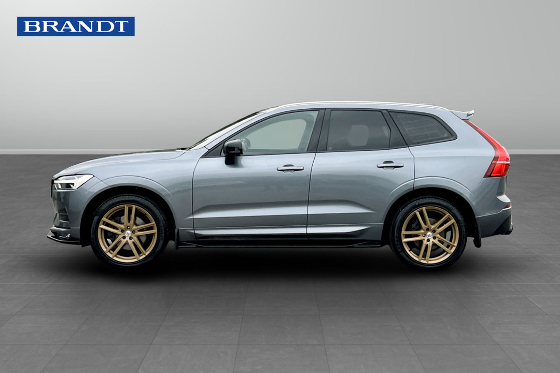 Volvo XC60 D4 Momentum Advanced Edition 2020, bild 3/13