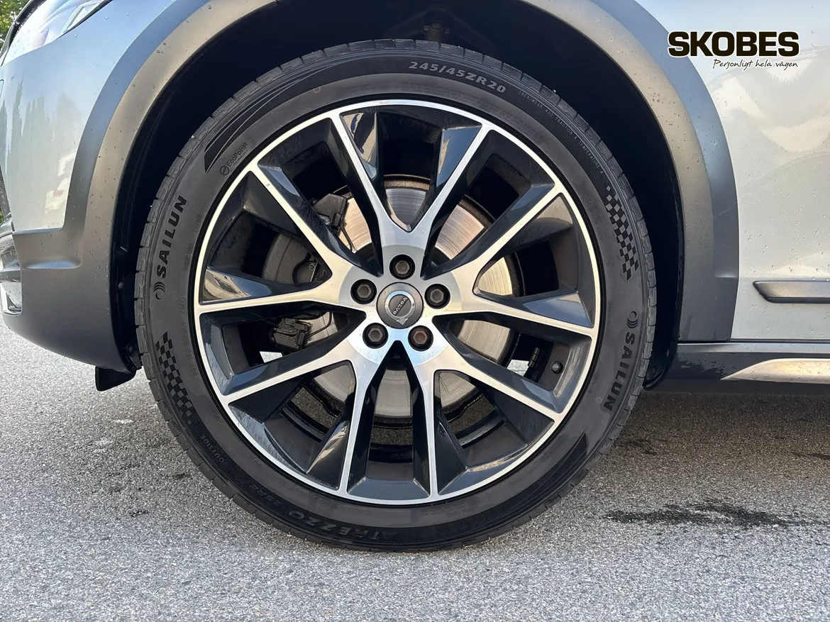 Volvo V90 Cross Country