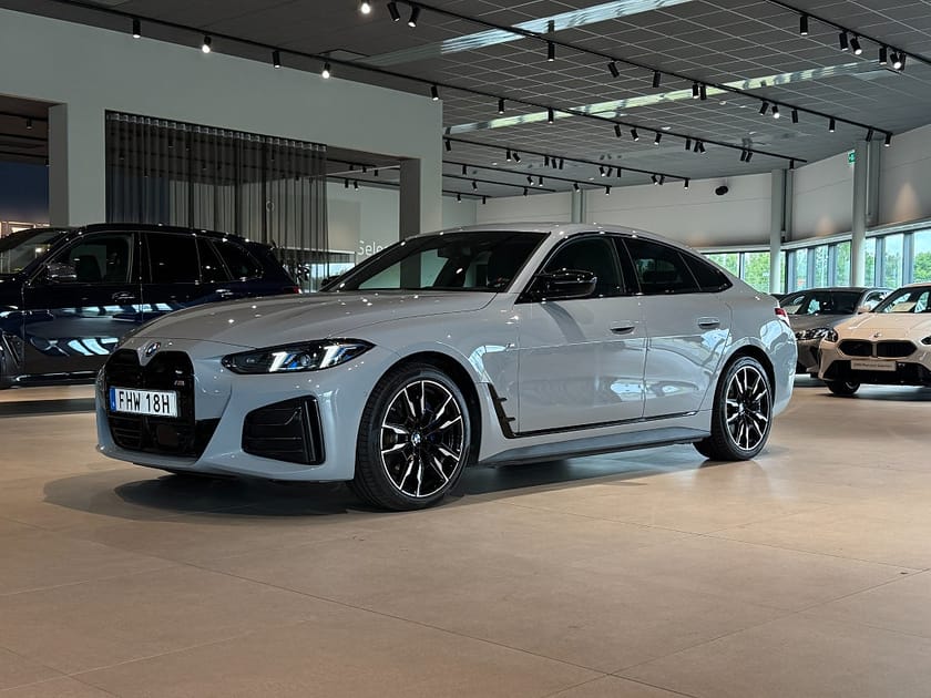 Bild 1 av BMW i4 M60 xDrive Gran Coupé H/K Elstolar Drag D/A Pro Komfortöppning