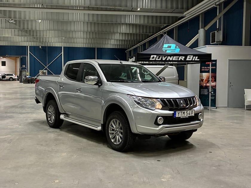 Bild 1 av Mitsubishi L200 Dubbelhytt 2.4 4WD Värmare Drag Flaklock