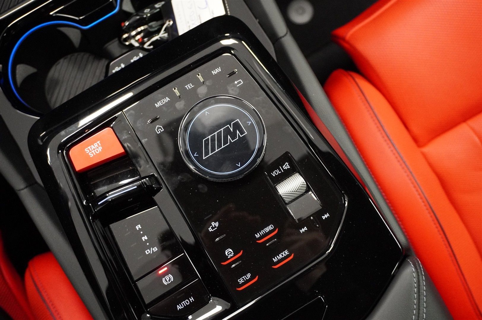 BMW M5 Steptronic, 727hk, 2025